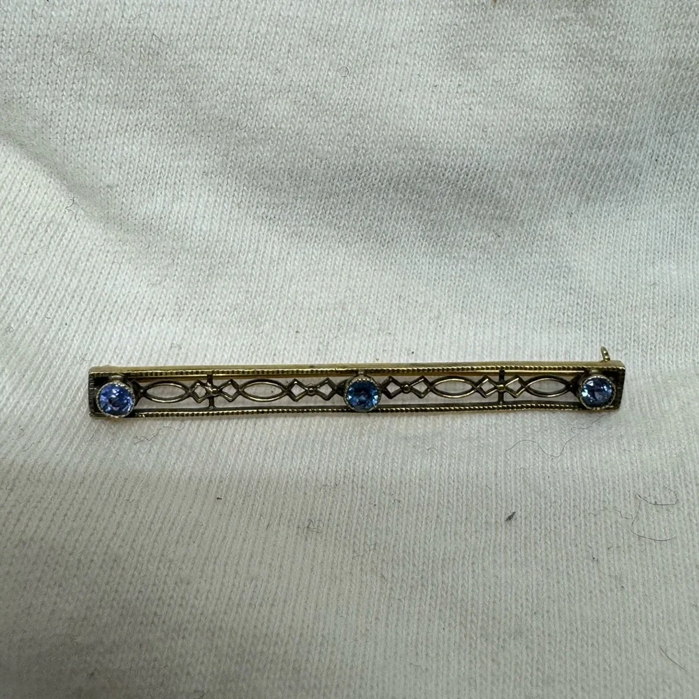 Antique Art Deco Solid 14K Gold and Blue Topaz Bar Pin - Picture 4 of 14